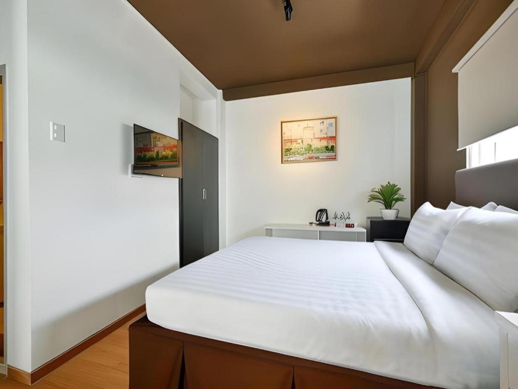 הו צ'י מין סיטי The Noble Swan Wood Park Hotel מראה חיצוני תמונה