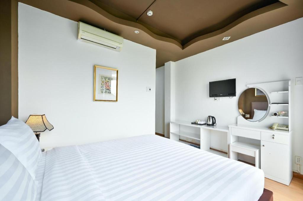 הו צ'י מין סיטי The Noble Swan Wood Park Hotel מראה חיצוני תמונה